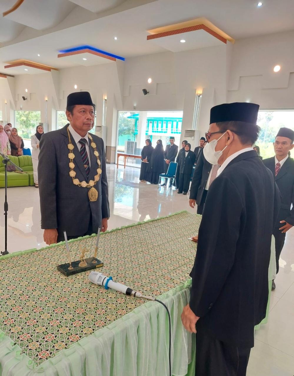 Pengambilan Sumpah Jabatan Dan Pelantikan Rektor (UNIASMAN) Periode ...